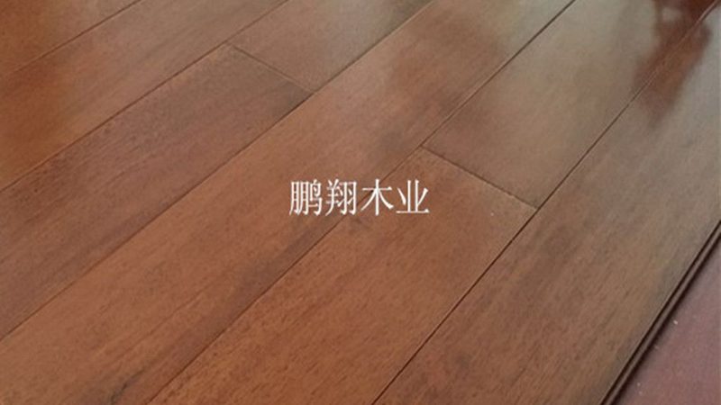软木地板的环保等级主要从以下几个方面进行评估：